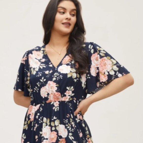 Bloom Dress - Flutter Sleeve Ditsy Floral Pocket Split Maxi Dress - Picture 4 of 5